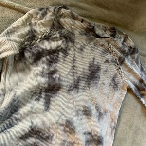 Blue tie dyed sweater